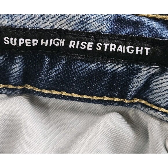 Free Assembly Jeans Super High Rise Straight Size 4 Distressed Crop Raw Hem - Picture 4 of 8